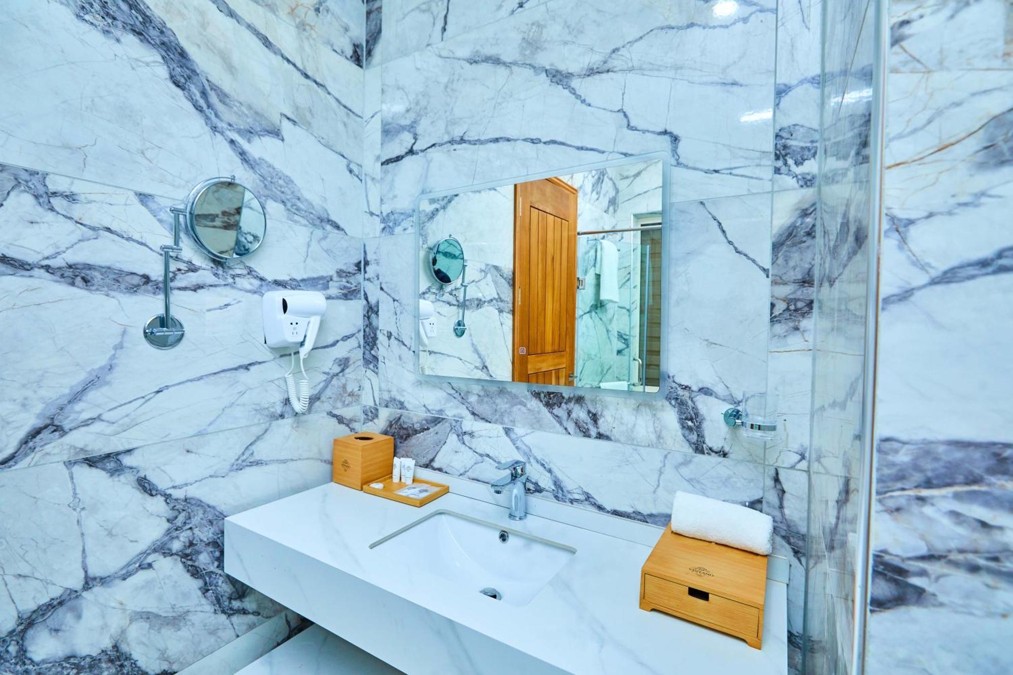 Vintano Hotel Лекки Экстерьер фото