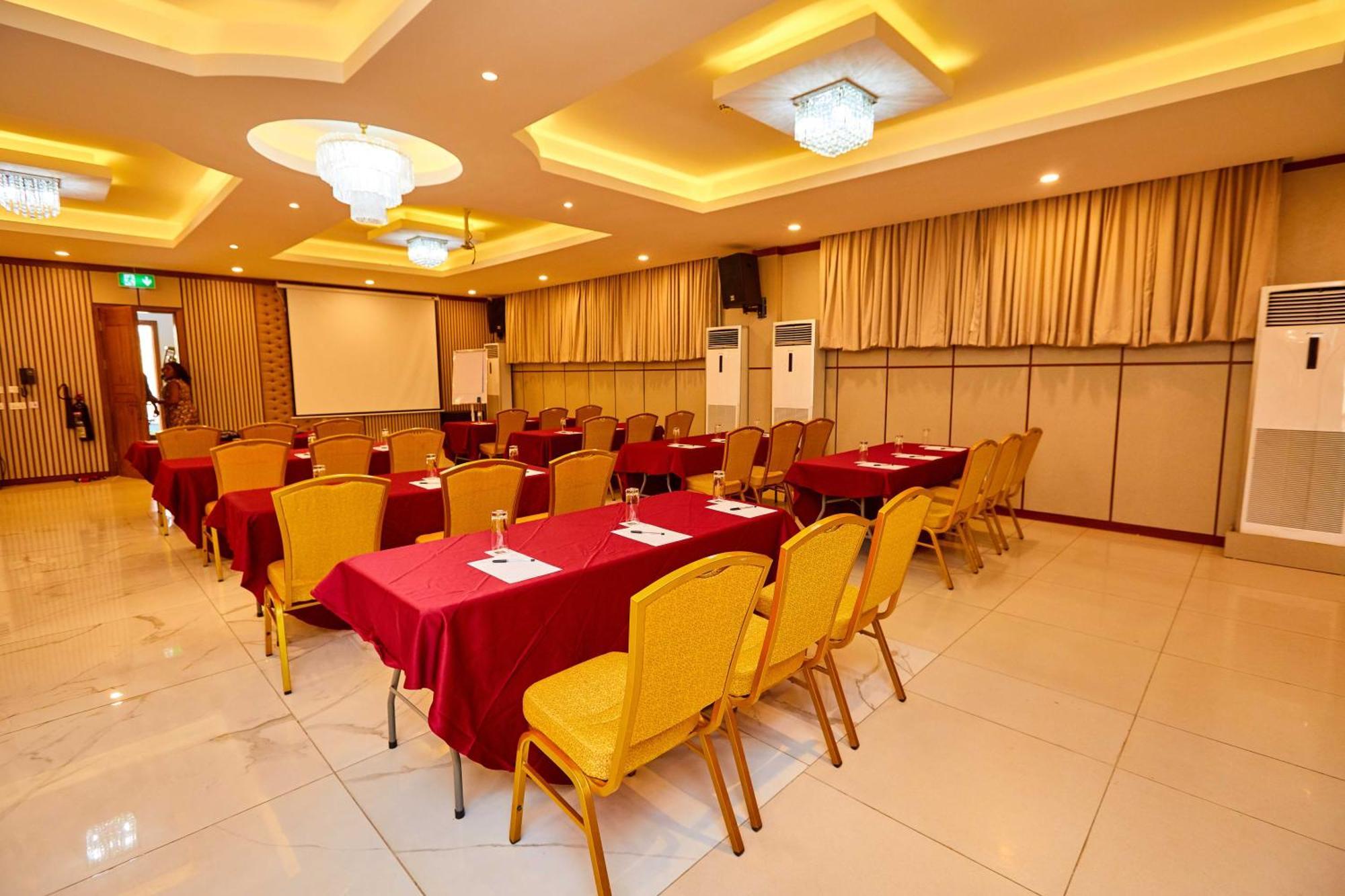 Vintano Hotel Лекки Экстерьер фото