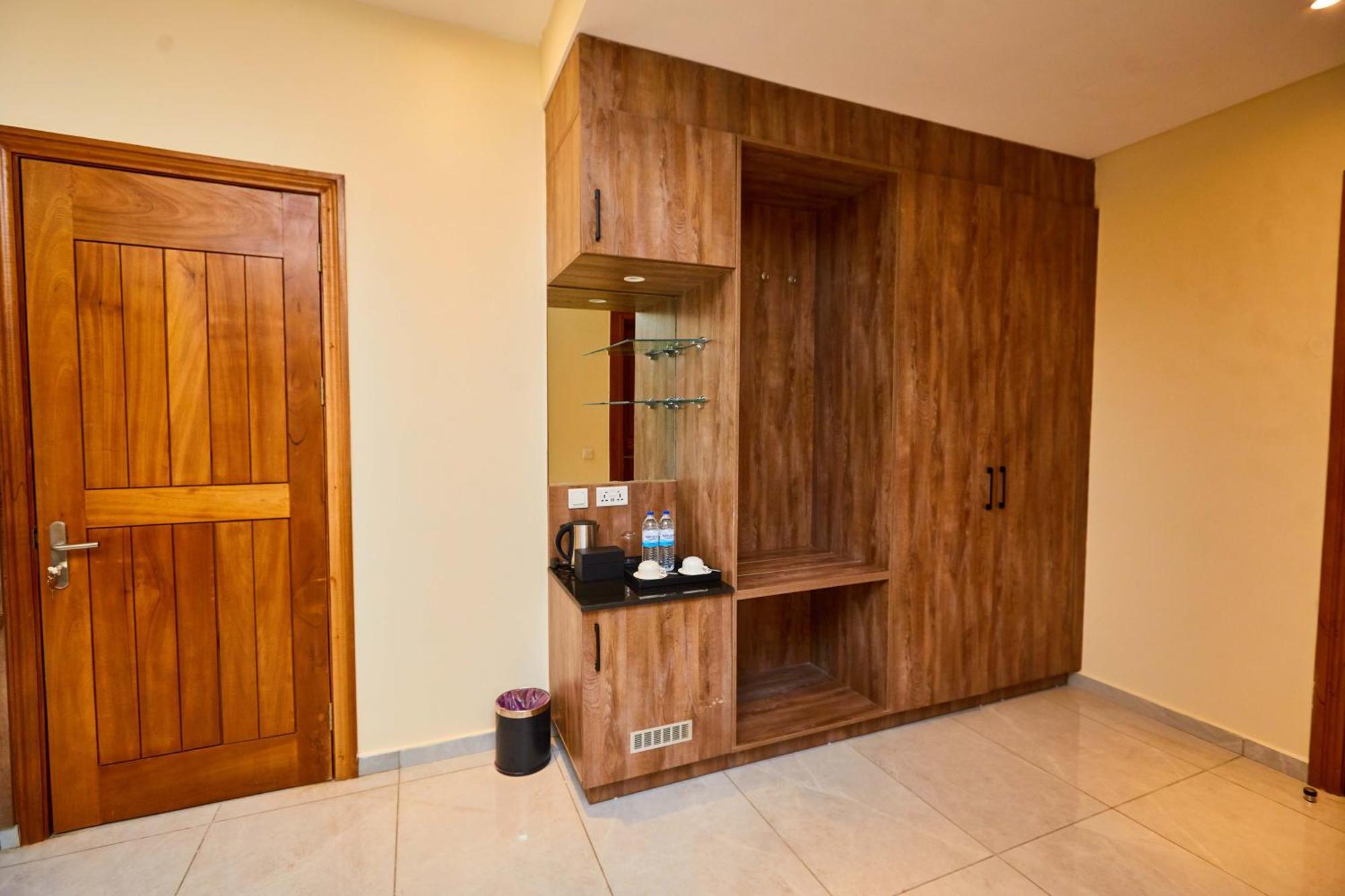 Vintano Hotel Лекки Экстерьер фото