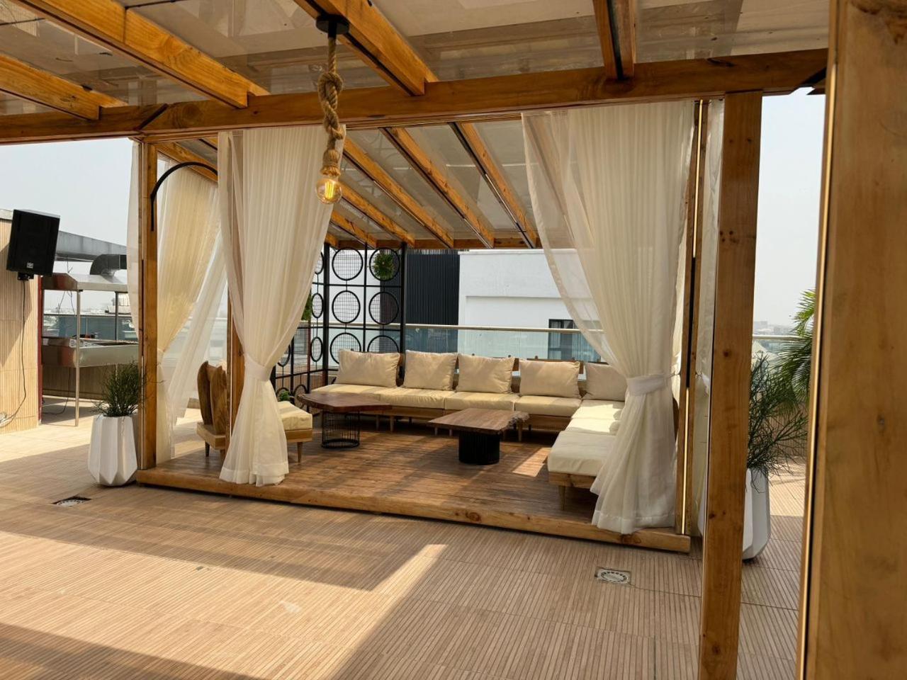 Vintano Hotel Лекки Экстерьер фото