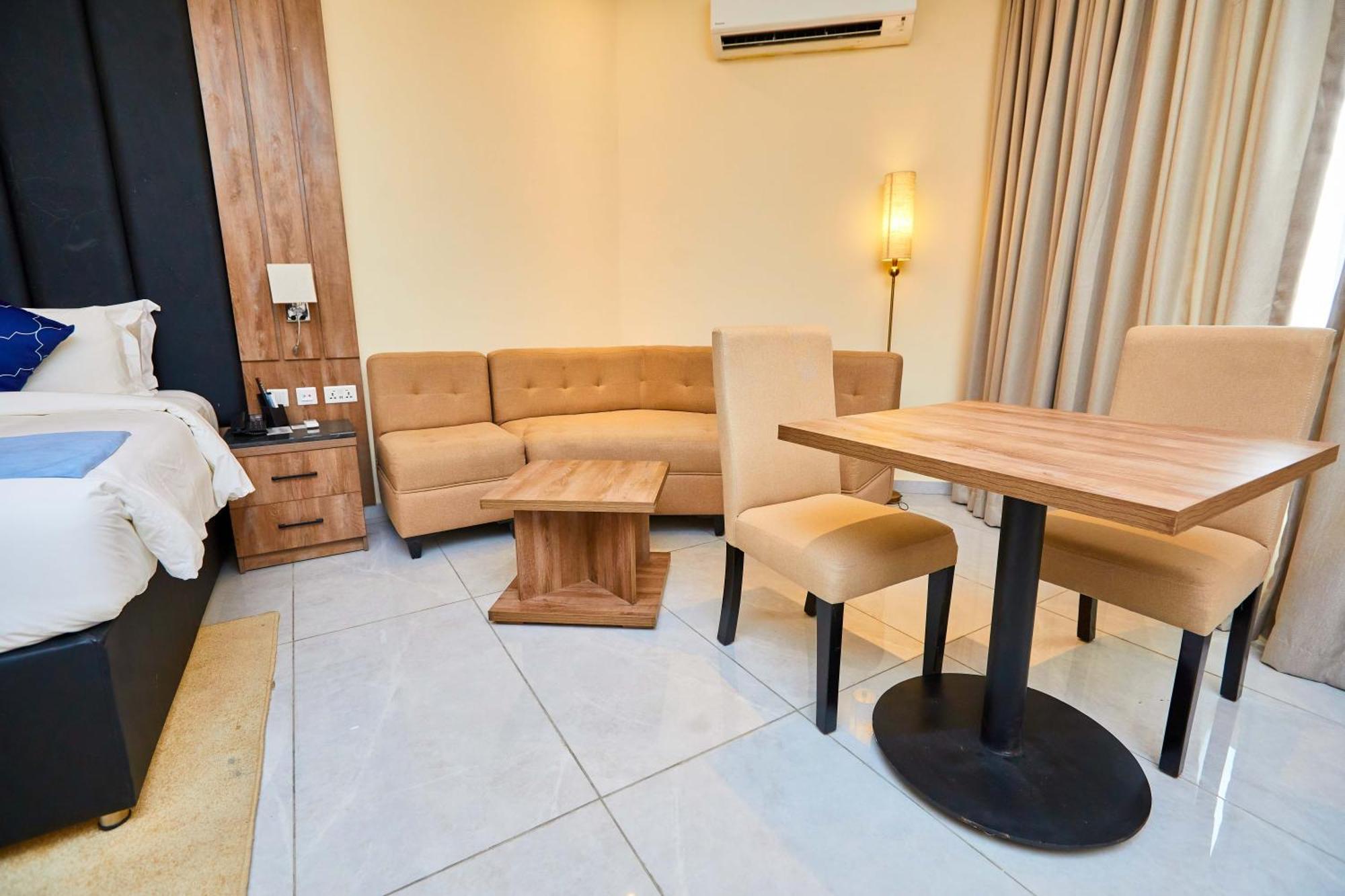 Vintano Hotel Лекки Экстерьер фото